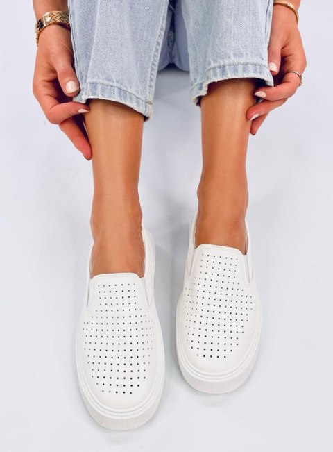 Trampki slip-on ażurowe TOWNS WHITE